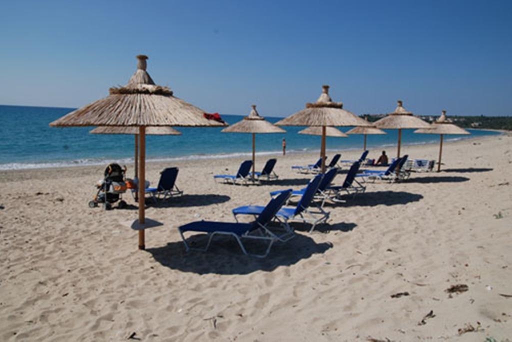 Nepheli Hotel Kastrosikia Exterior photo