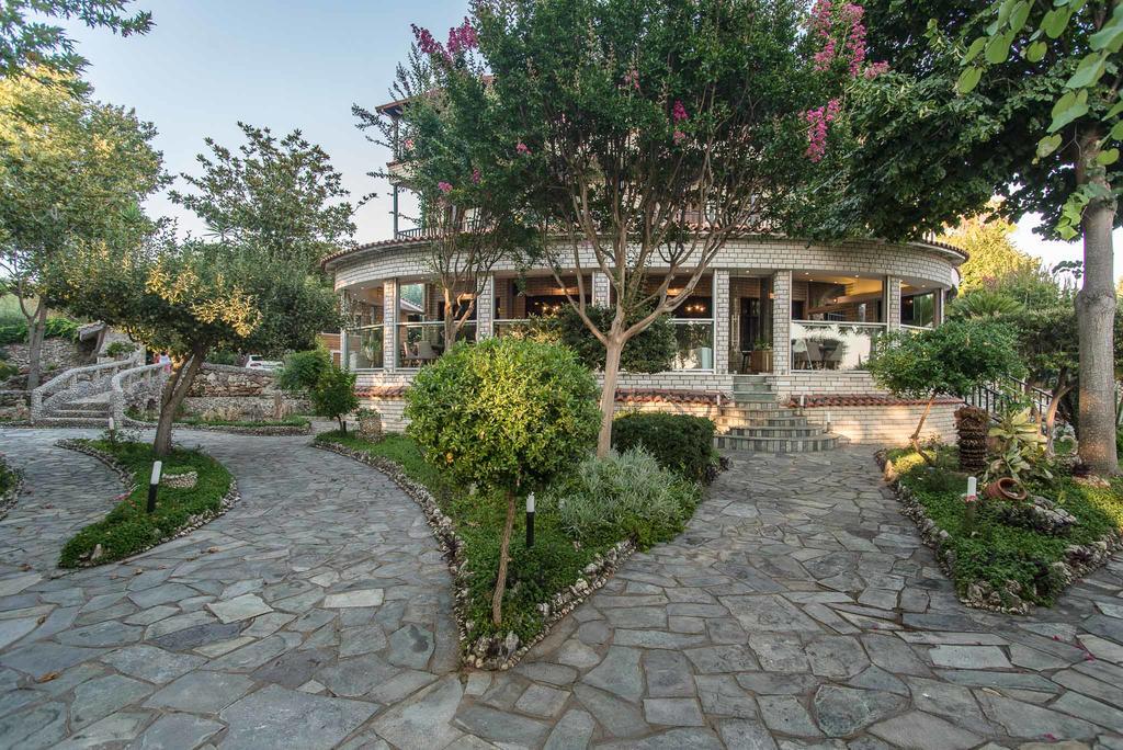 Nepheli Hotel Kastrosikia Exterior photo